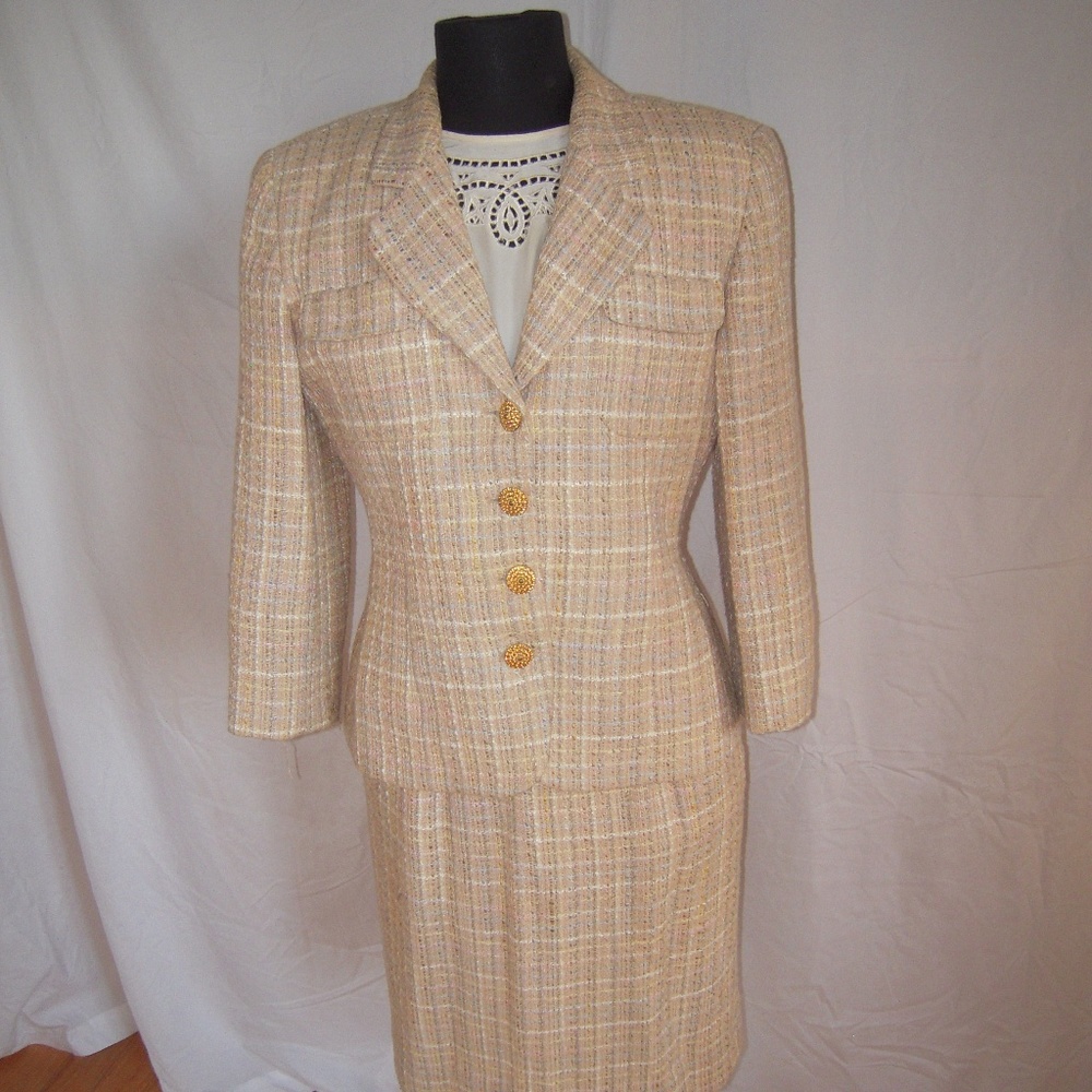 Saville tailored suit & skirt beige patternw/shirt